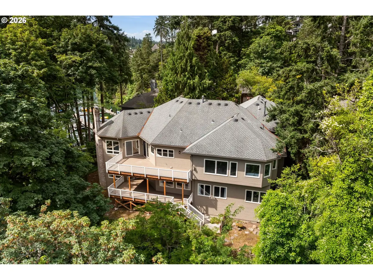 1563 Bay View Ln, Lake Oswego, OR 97034 - #1