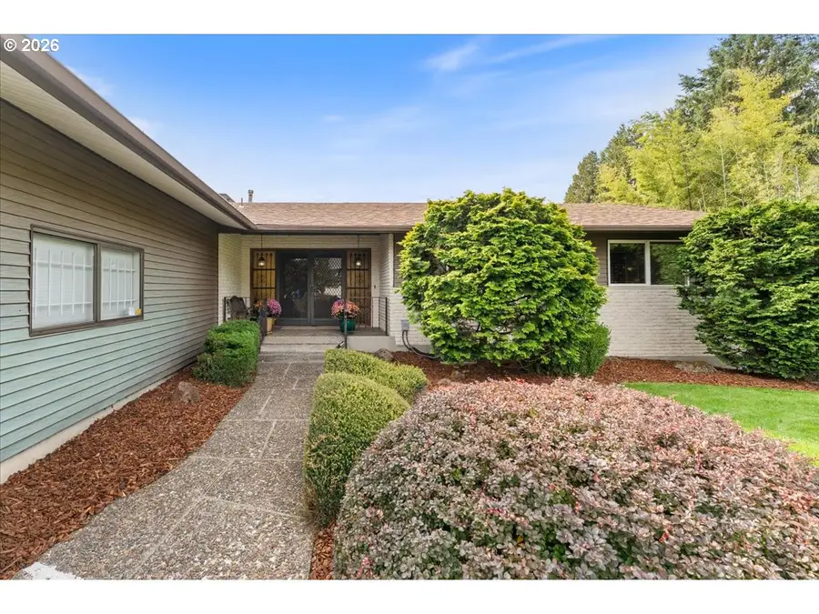 880 NW 3rd St, Gresham, OR 97030 - #3