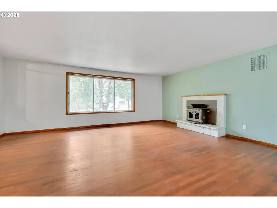 9080 NW Kearney St, Portland, OR 97229 - #3