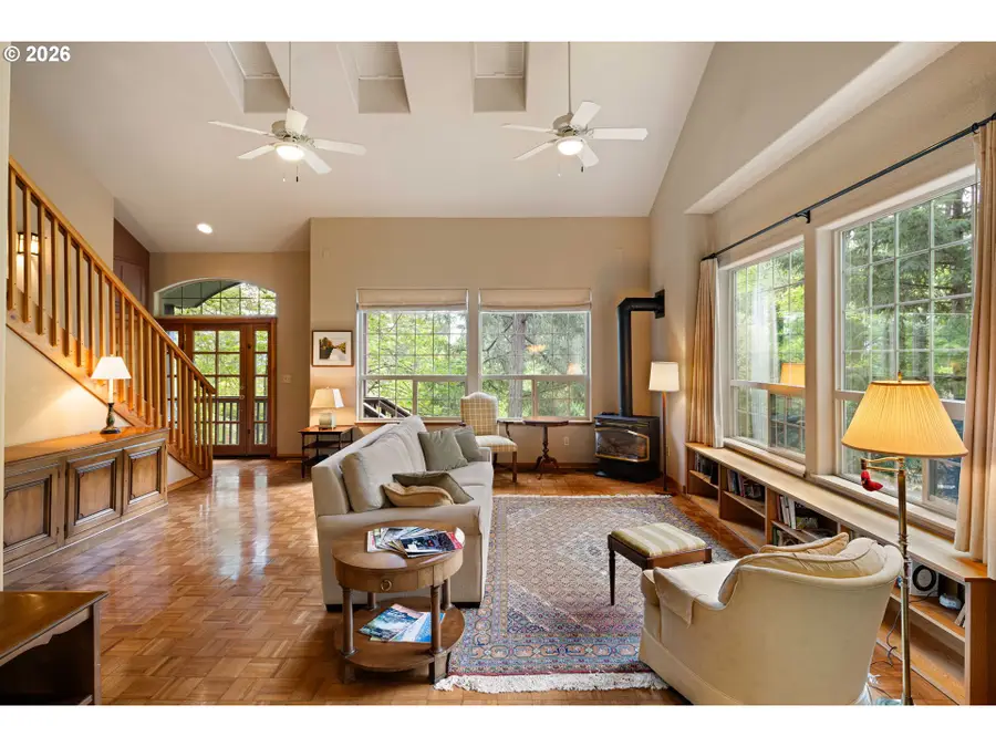 217 Rockridge Loop, Eugene, OR 97405 - #2