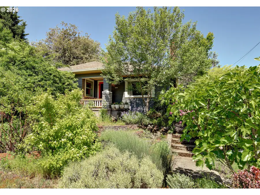 7523 SE Washington St, Portland, OR 97215 - #2