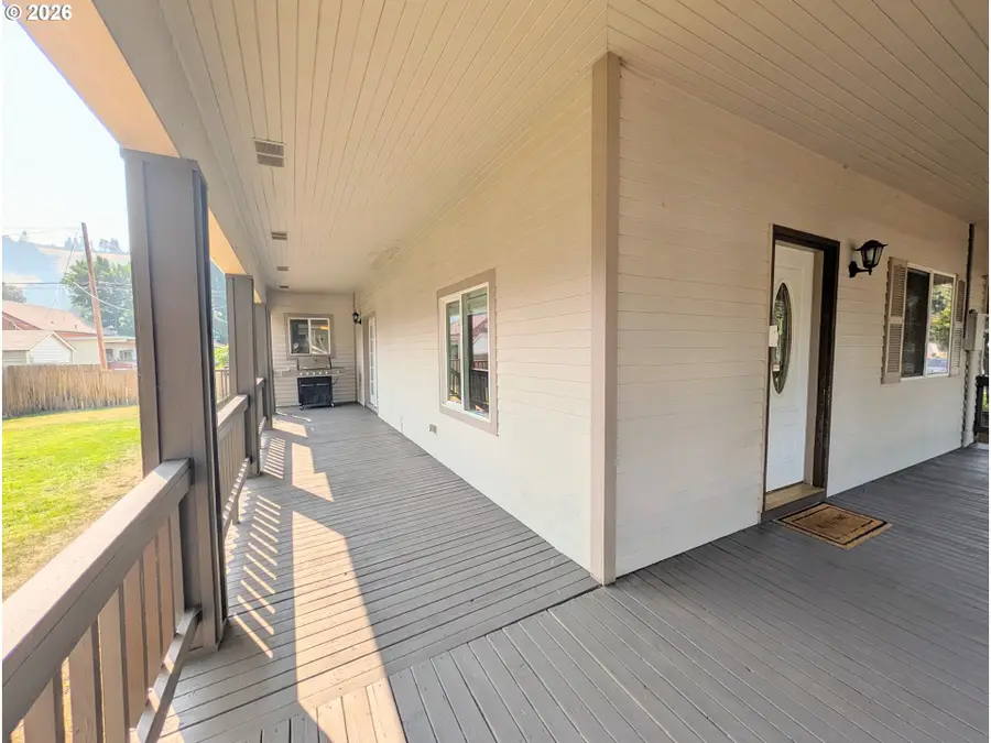 2110 1st St, La Grande, OR 97850 - #3