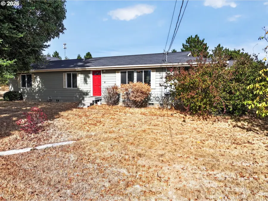 402 Jefferson St, Moro, OR 97039 - #2