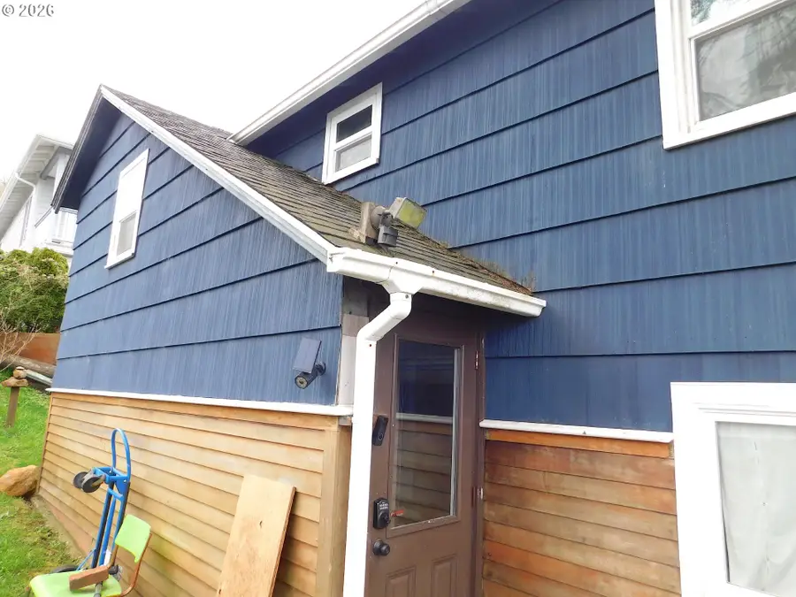 496 Hamburg Ave, Astoria, OR 97103 - #3