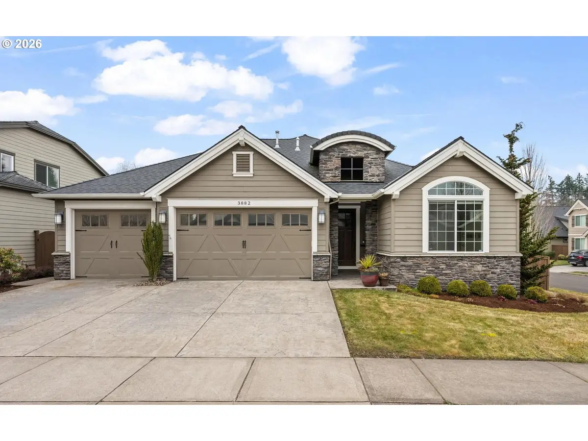 3882 SE Pipers Dr, Hillsboro, OR 97123 - Image #1