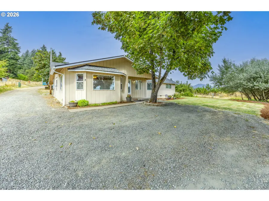 82756 Howe Ln, Creswell, OR 97426 - #2