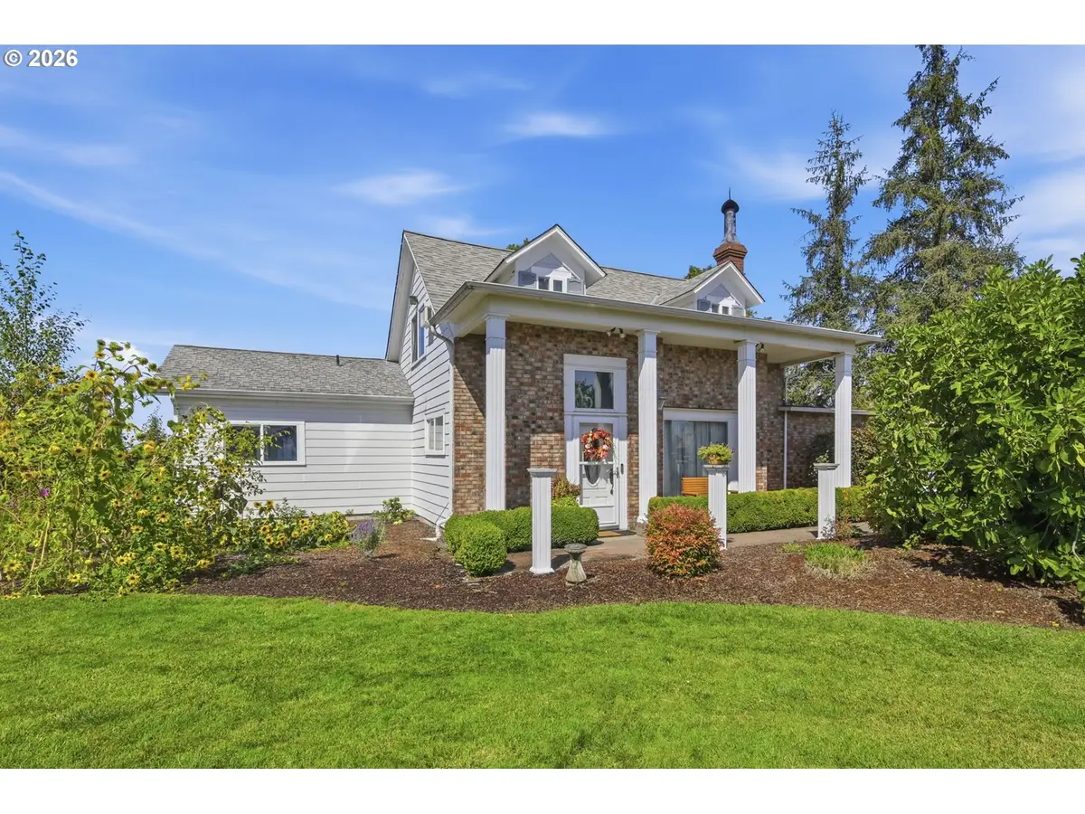 30577 Diamond Hill Dr, Harrisburg, OR 97446 - #1