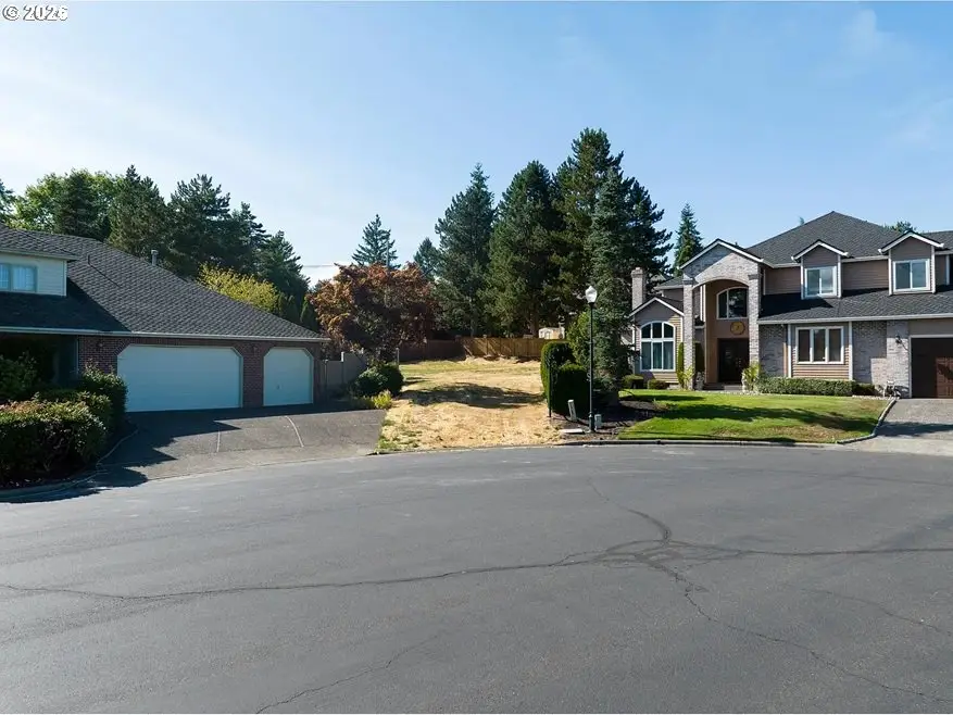 14292 NW Lakeshore Ct, Portland, OR 97229 - #3