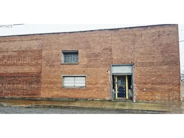 306 S Main St, Union, OR 97883