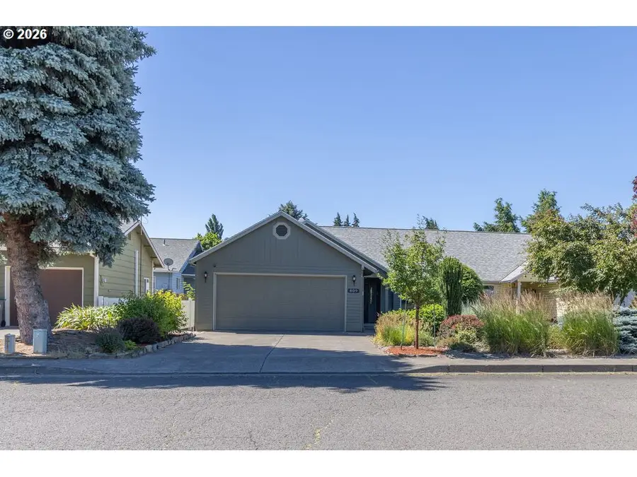 809 Sieverkropp Dr, Hood River, OR 97031 - #3
