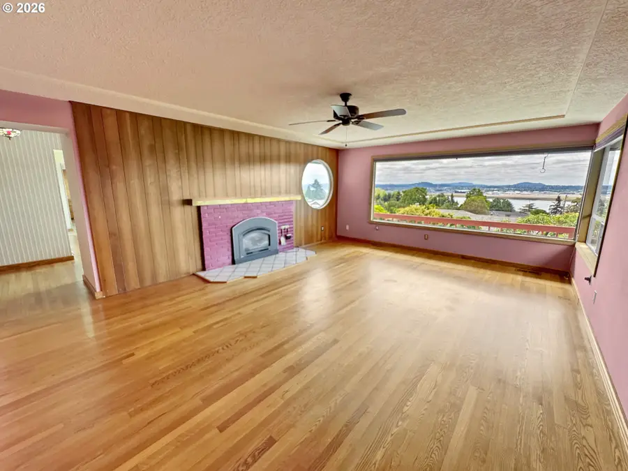 6814 Sleret Ave, Vancouver, WA 98664 - #2