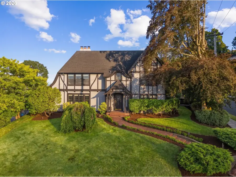 2804 NW Cumberland Rd, Portland, OR 97210 - #2