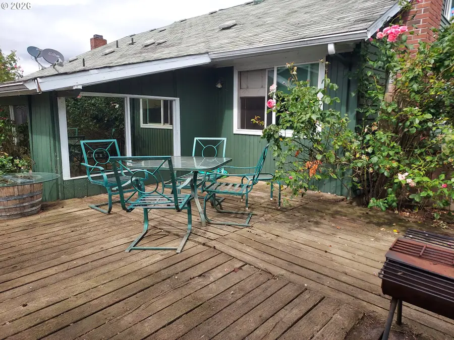 3995 Josh St, Eugene, OR 97402 - #2