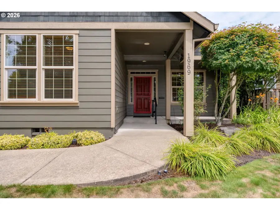 1969 NW Woodland Dr, McMinnville, OR 97128 - #3