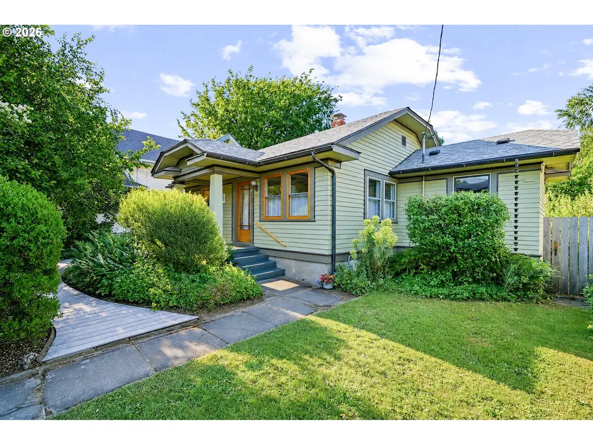 4326 SE Main St, Portland, OR 97215 - #1