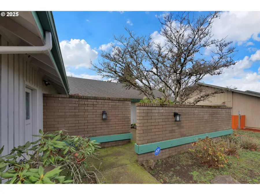 2776 Elysium Ave, Eugene, OR 97401 - Image #3