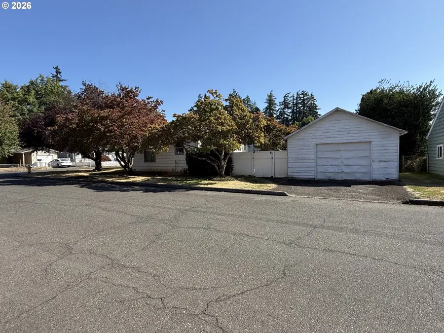 174 Macarthur St, Saint Helens, OR 97051 - #3