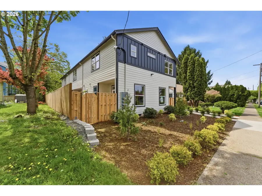 4750 N Vanderbilt St, Portland, OR 97203 - #3