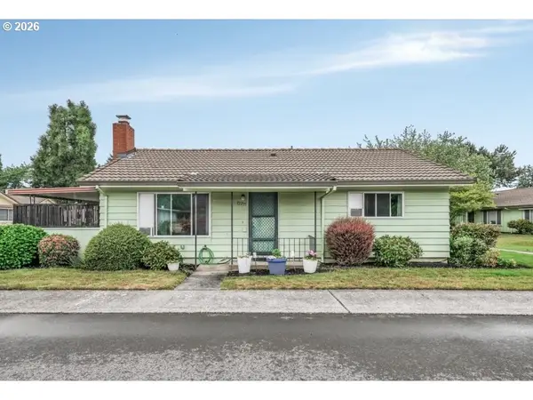 12295 SE Main St, Portland, OR 97233
