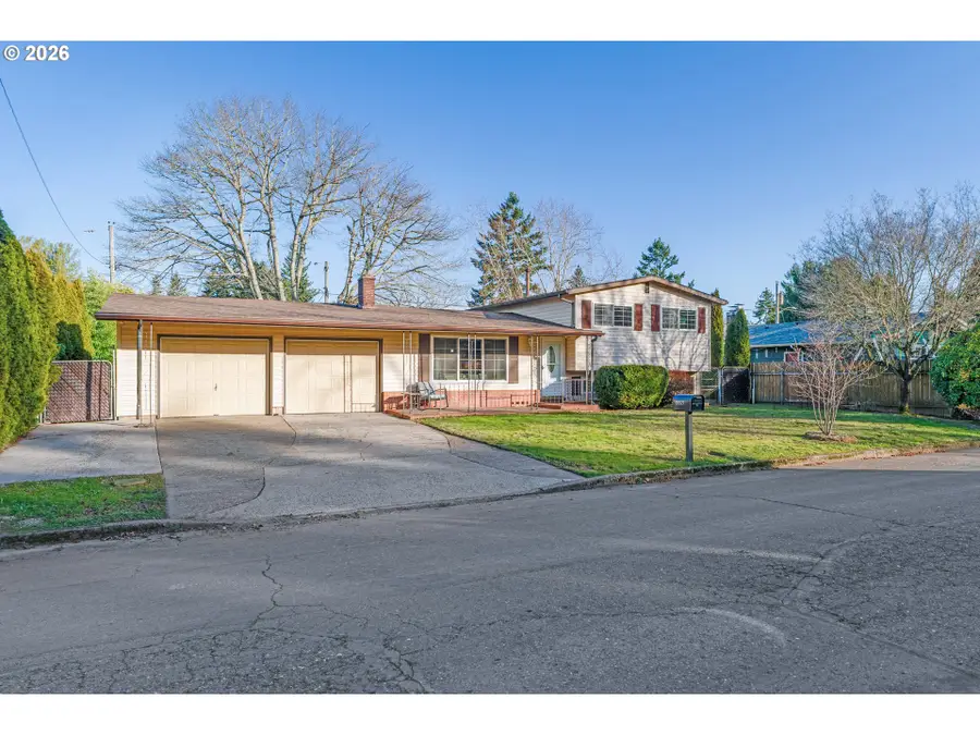 16627 SE Bush St, Portland, OR 97236 - Image #2