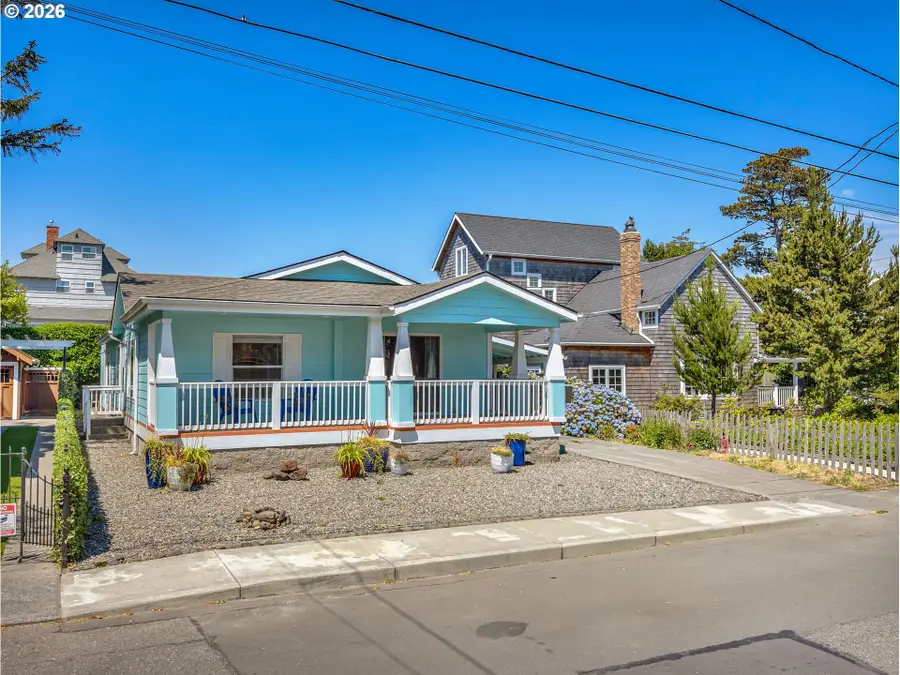 240 11th Ave, Seaside, OR 97138 - #2