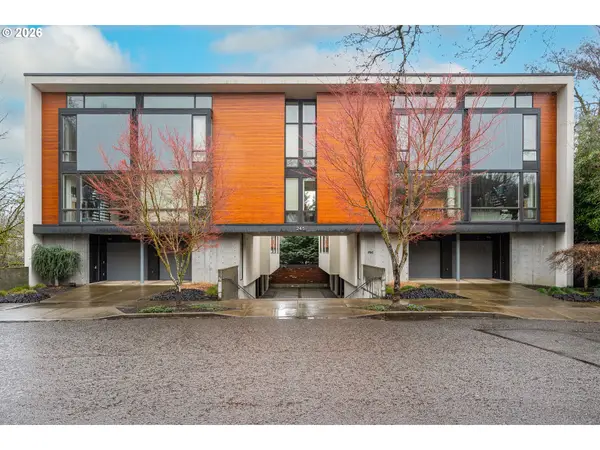 245 SW Meade St #C6, Portland, OR 97201