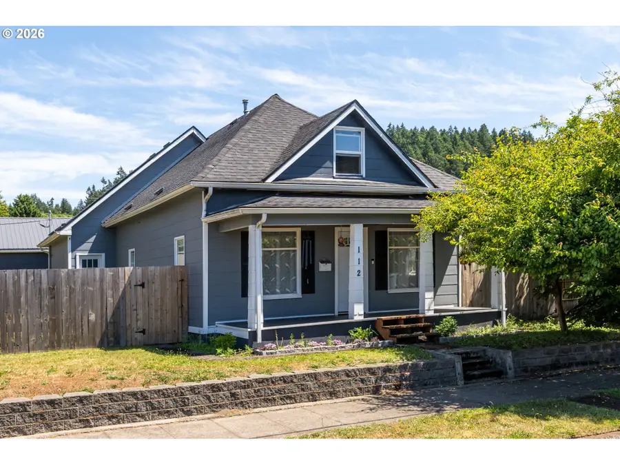 112 S Gold St, Centralia, WA 98531 - #3