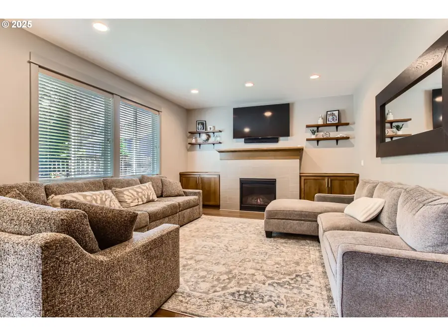 8326 SW Oak St, Portland, OR 97223 - Image #3