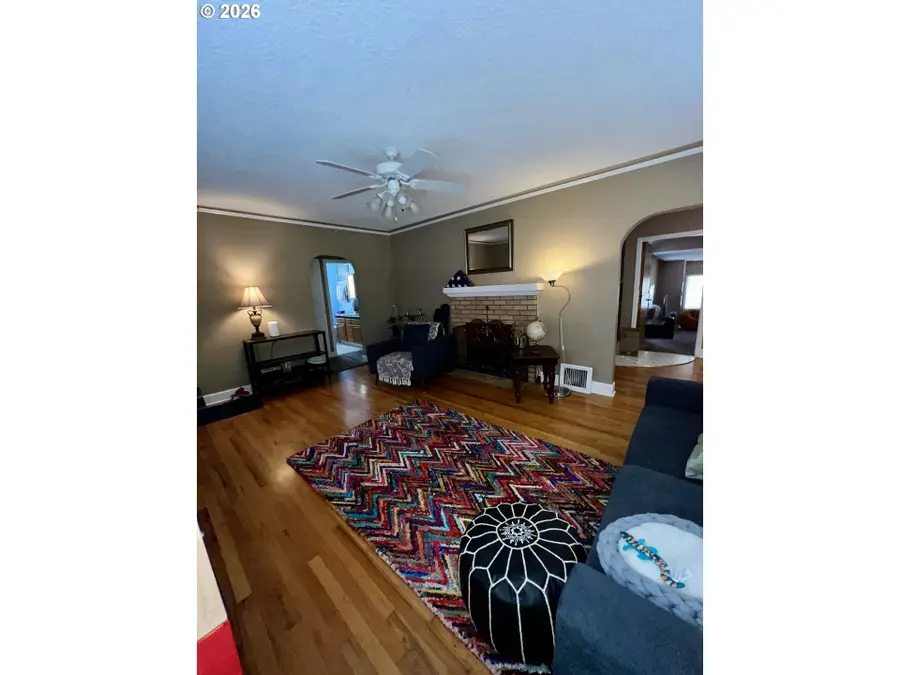 414 W 20th St, Vancouver, WA 98660 - #2