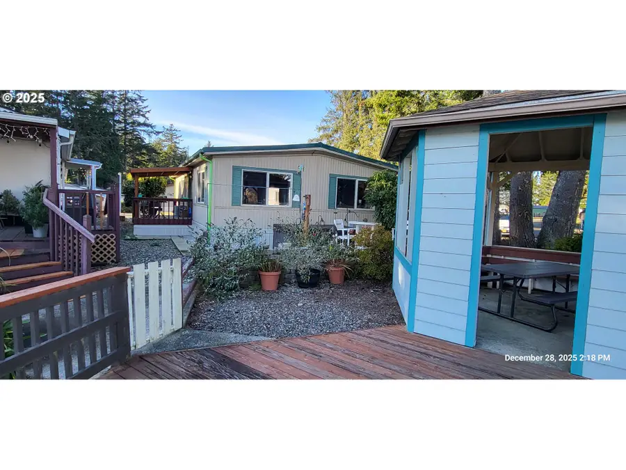 1765 Shorepines Dr, Coos Bay, OR 97420 - Image #3