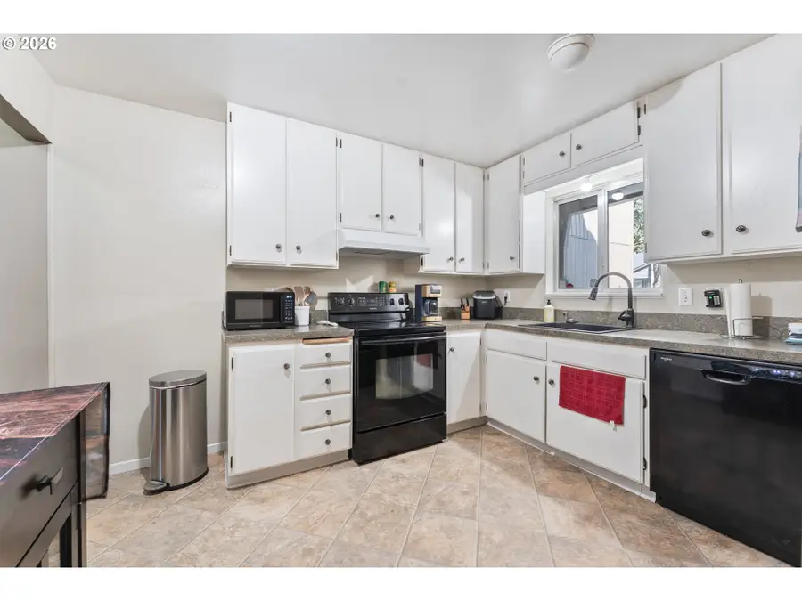 17660 NW Shorewood Dr, Beaverton, OR 97006 - #3