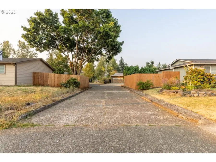 1090 Denise St Se, Salem, OR 97302 - #2