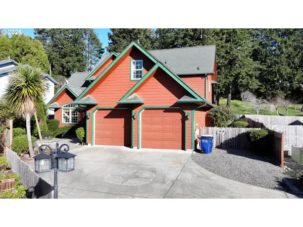 7007 Welch Ct, Brookings, OR 97415