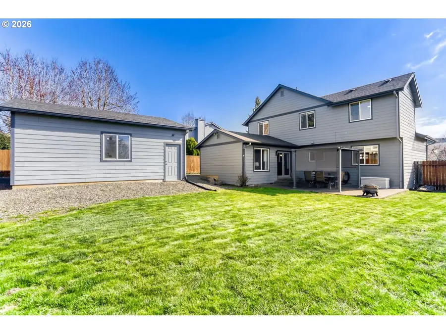 19453 Sunset Springs Dr, Oregon City, OR 97045 - #2