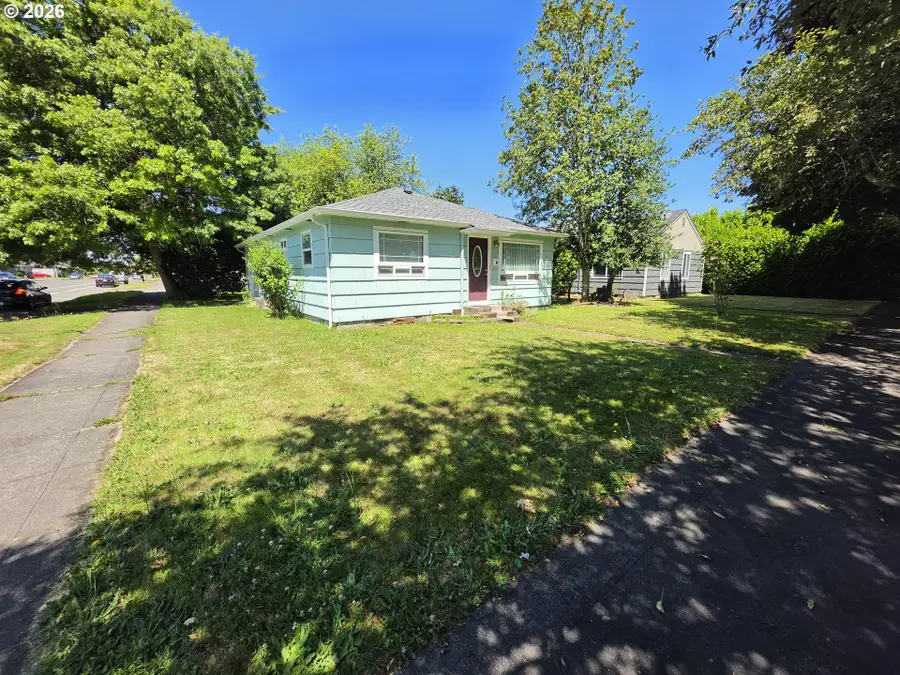1305 8th Ave, Longview, WA 98632 - #3