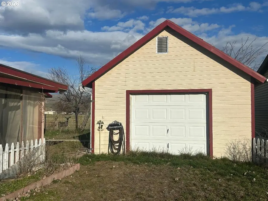 345 1st St, Richland, OR 97870 - #2