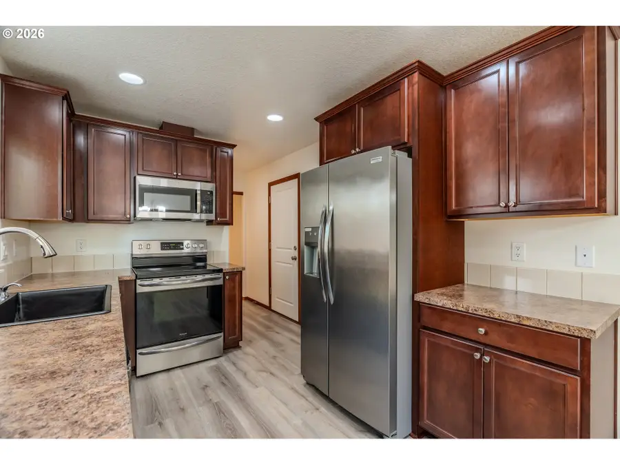 2013 NW Bella Vista Dr, Gresham, OR 97030 - #3