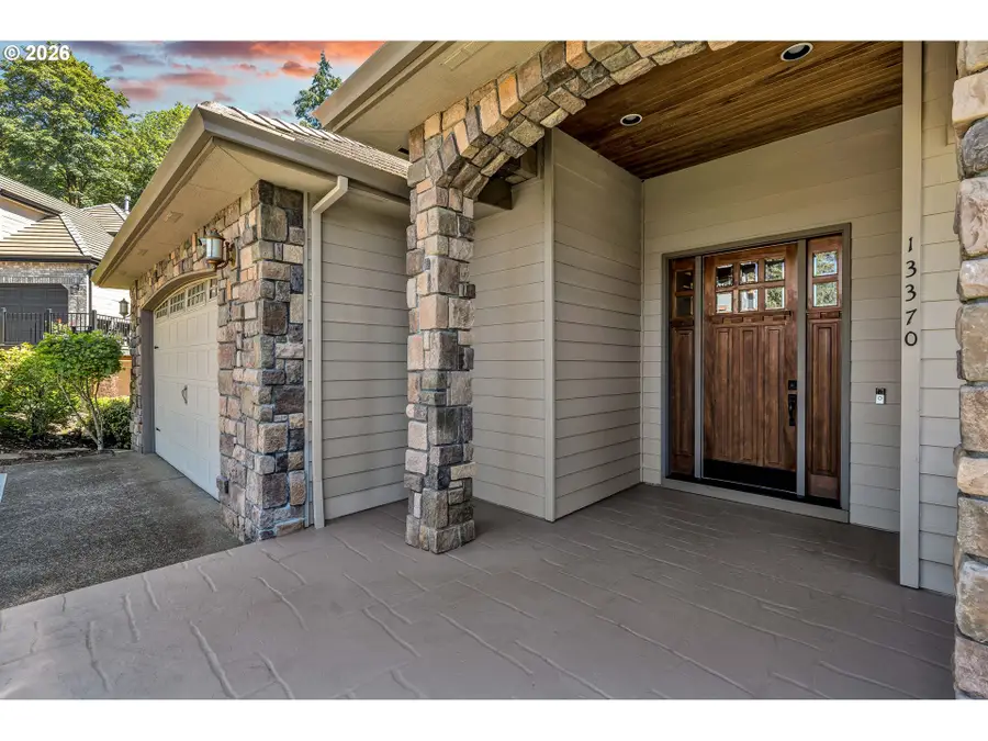 13370 SE Woodland Cir, Northwest Clackamas, OR 97086 - #3