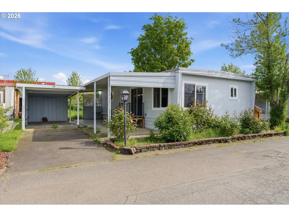 612 N Cascade Dr, Woodburn, OR 97071 - #1