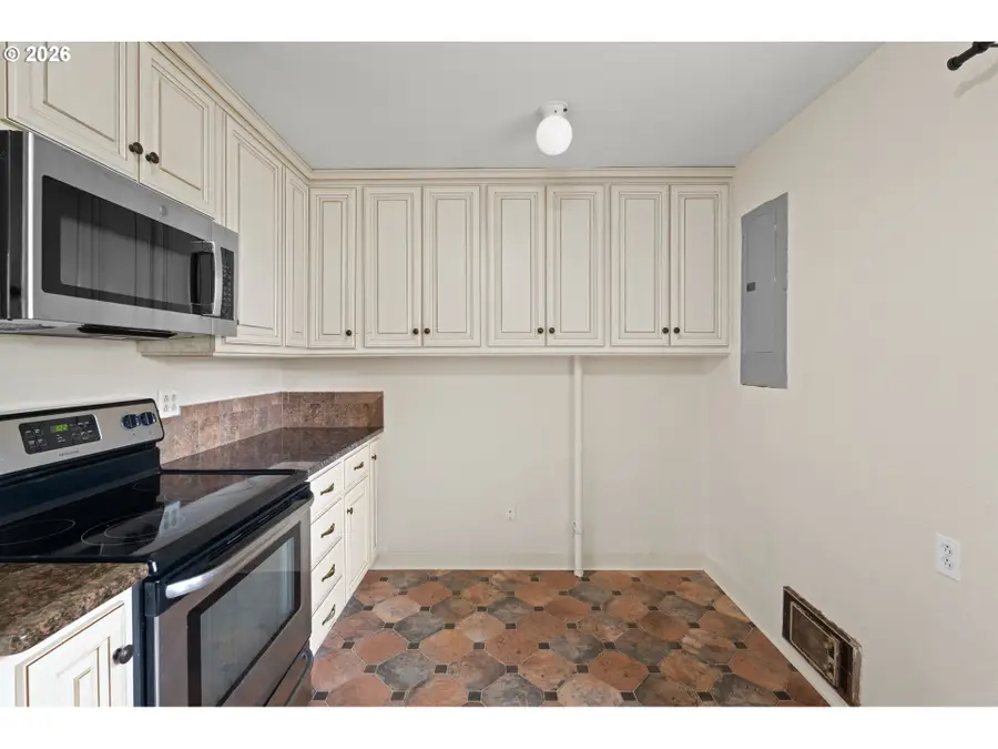 4008 E 14th St, Vancouver, WA 98661 - #3