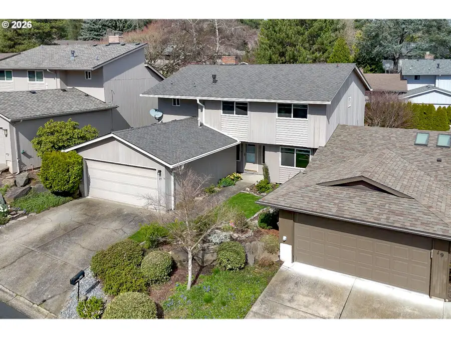 17 Britten Ct, Lake Oswego, OR 97035 - #2