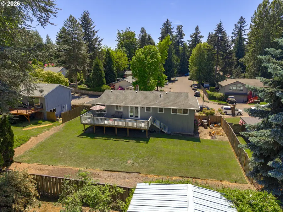 1360 Tamarisk Dr, West Linn, OR 97068 - #3