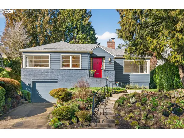 6825 SW 8th Ave, Portland, OR 97219