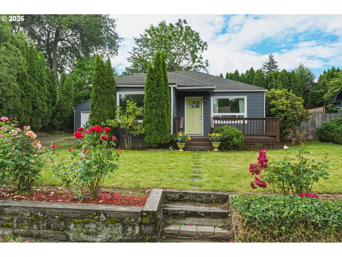 3360 SE Rockwood St, Milwaukie, OR 97222 - #1