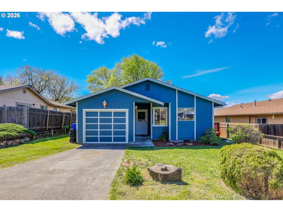 633 Sherman Dr, The Dalles, OR 97058 - #2