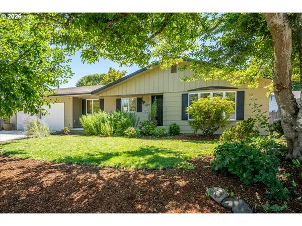 619 Blackstone St, Springfield, OR 97477