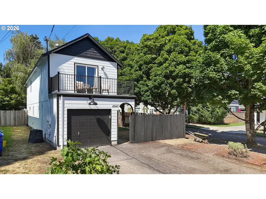 4945 SE Ogden St, Portland, OR 97206 - #2