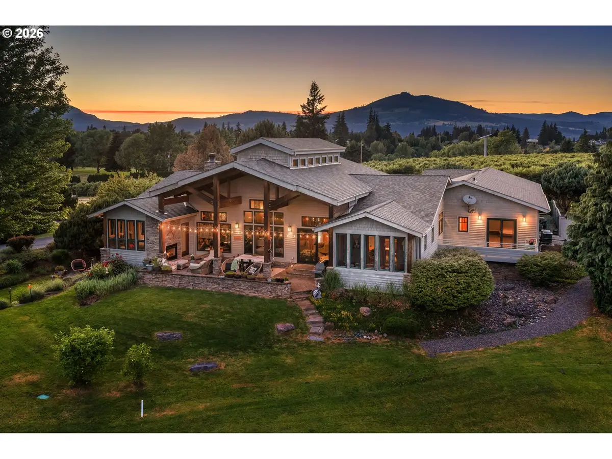 1193 Indian Creek Rd, Hoodriver, OR 97031 - #1