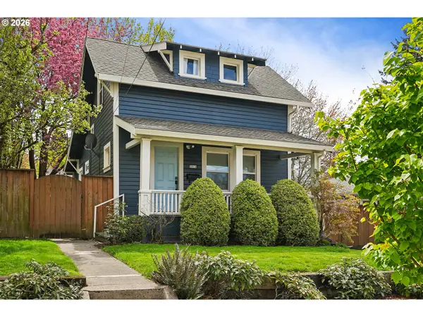 3914 SE Schiller St, Portland, OR 97202