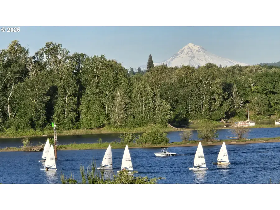 5624 S Riverside Ln, Portland, OR 97239 - #2